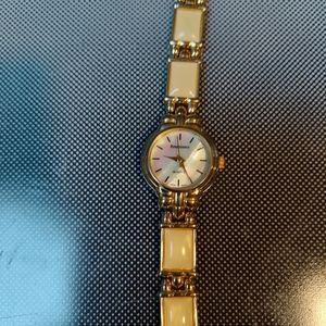 Renaissance watch pearlized face fits 6.5in wrist